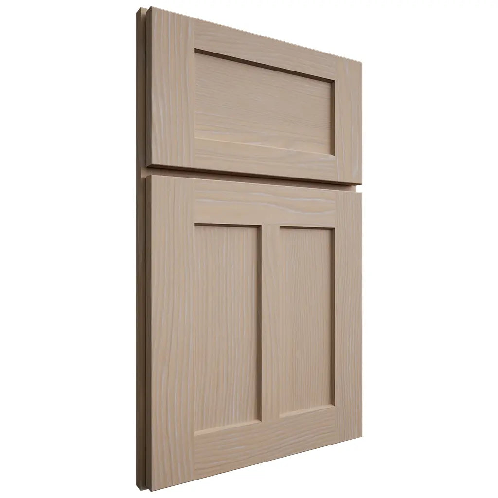 Shiloh Cabinetry Full Overlay Wilmington White Oak Plain Cut Straw Door