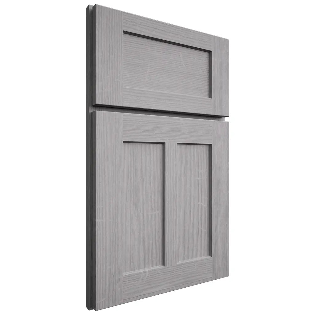 Shiloh Cabinetry Full Overlay Wilmington White Oak Quarter Sawn Stratus Door