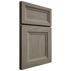 Shiloh Cabinetry Full Overlay Windsor Poplar Plain Cut Sterling Door