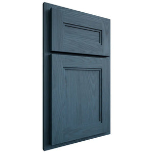 Shiloh Cabinetry Partial Overlay Scottsdale Red Oak Plain Cut Hudson Door