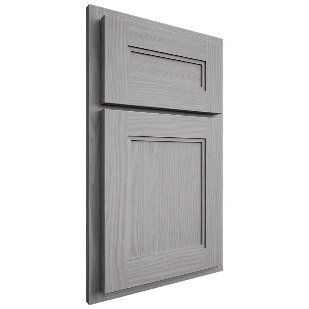 Shiloh Cabinetry Partial Overlay Scottsdale White Oak Plain Cut Stratus Door