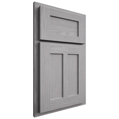 Shiloh Cabinetry Partial Overlay Wilmington White Oak Plain Cut Stratus Door