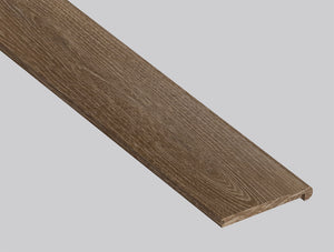 Brockton (NARIZ DE ESCALÓN AL RAS [Madera • Mate • Medio] - LVT * MOLDURA DE VINILO DE LUJO) | 2 3/4" X 3/4" X 94"