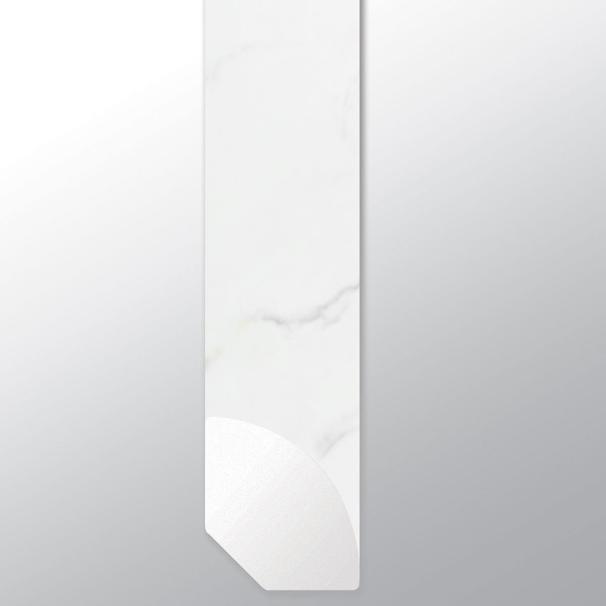 Calacatta Marbello (Cuarto de círculo [Mármol • Mate • Claro] - LVT * Molduras de vinilo de lujo) | 1,6 x 1,9 x 243 cm