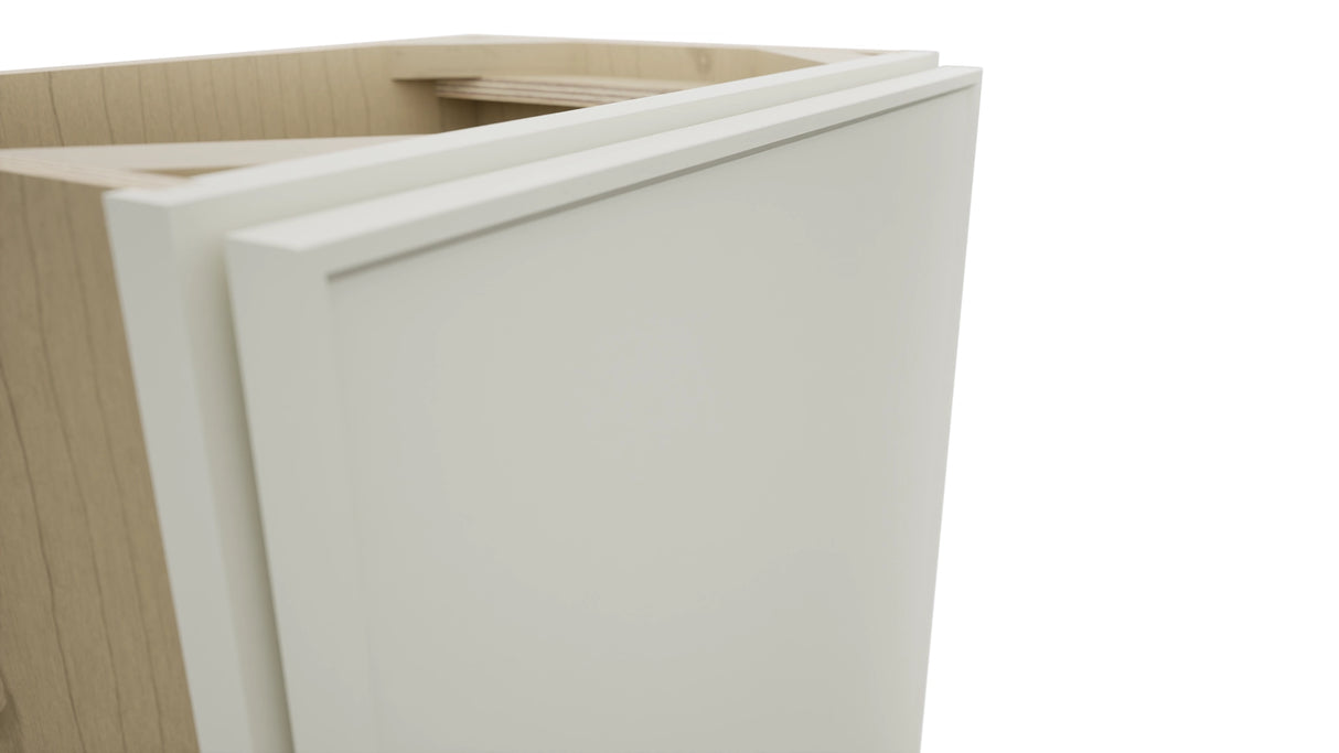 Fabuwood Echo Dove B18FD-12D Base Full Door Cabinet, Detail View