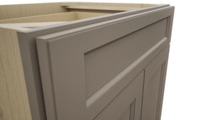 Fabuwood Fusion Oyster B30 Base Standard Cabinet, Detail View