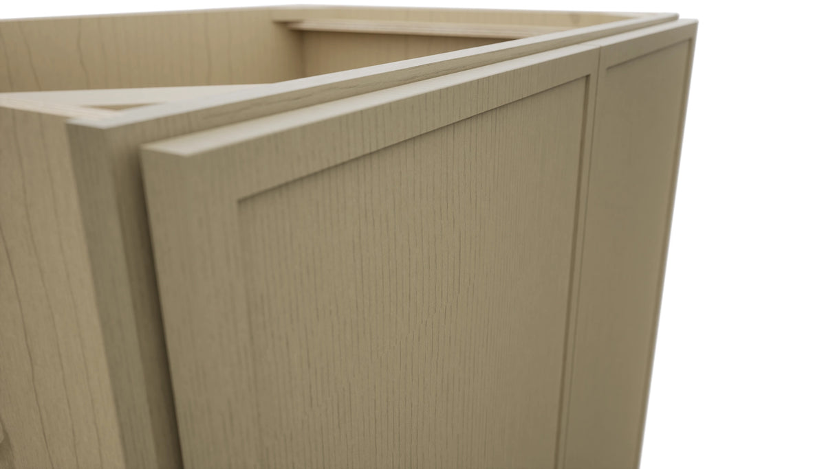 Fabuwood Luna Desert Oak B33FD Base Full Door Cabinet, Detail View