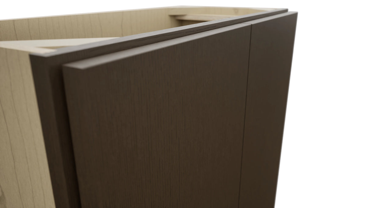 Fabuwood Luxe Canyon Oak B27FD-12D Base Full Door Cabinet, Detail View