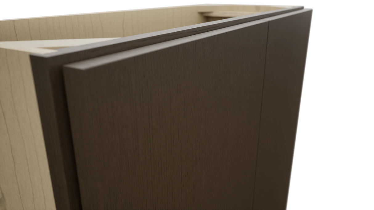 Fabuwood Luxe Canyon Oak B33FD-12D Base Full Door Cabinet, Detail View