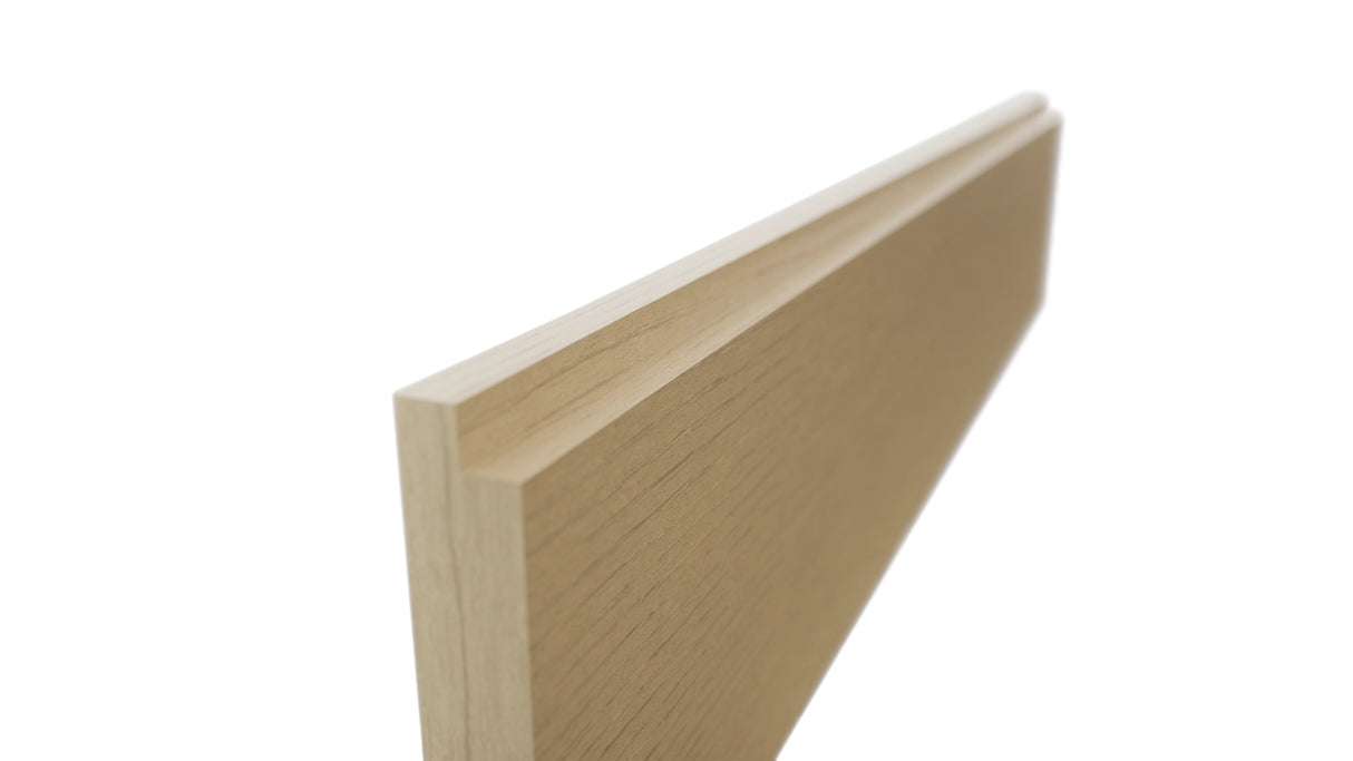 Fabuwood Natural Oak SHL-8 Molding, Detail View
