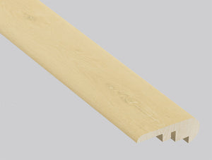 Roble Glenbury (NARIZ DE ESCALÓN SUPERPUESTO [Madera • Mate • Claro] - LVT * MOLDURA DE VINILO DE LUJO) | 2 1/4" X 1" X 94"